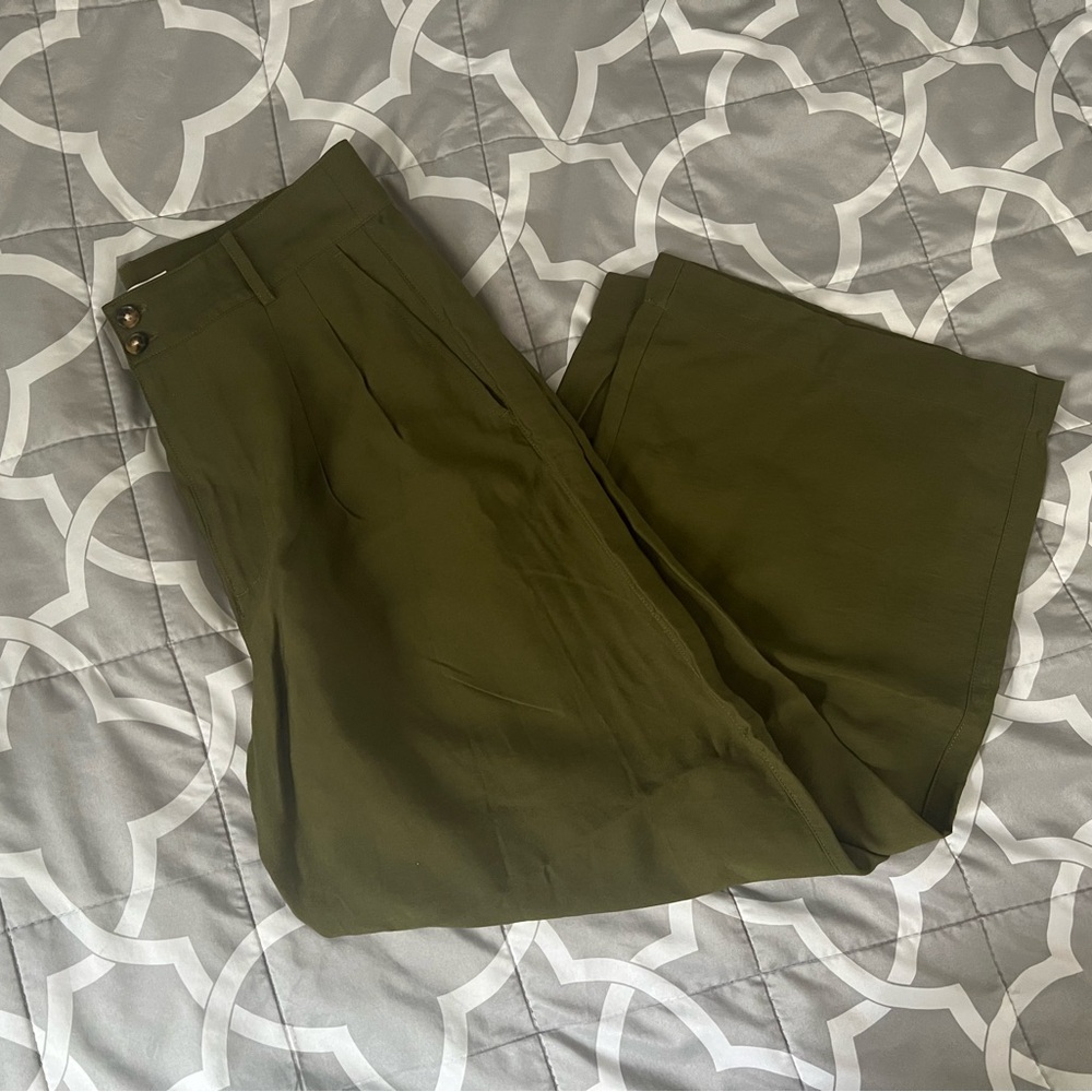 Madewell Women’s Chinos in Forest Green